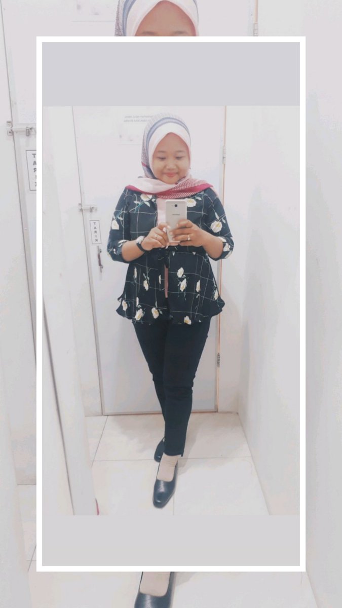 mutafarida's tweet photo. Percayalah..
Suatu saat nanti aku akan berada pada fase, dimana melihatmu biasa saja dan tidak peduli lagi 🌻 https://t.co/CAc8H1RcgL