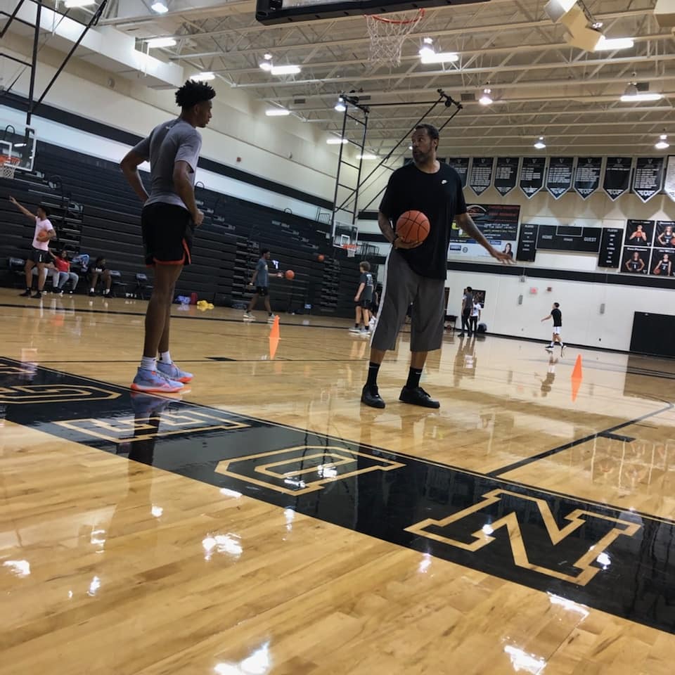 We workin over here!!! Thanks to the Big OG for the workouts! #HedgeHogFam 💡🎥🎬 #whenwewalkthroughthedoor