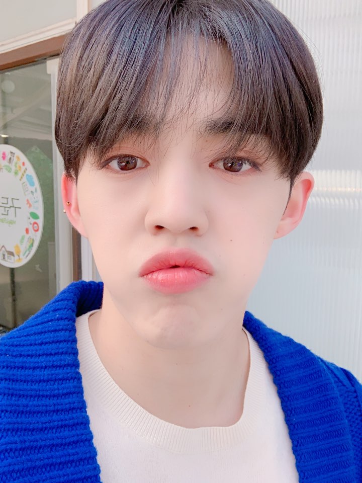 bloominjicheol's tweet photo. 𝓗𝓪𝓹𝓹𝔂 𝓐𝓷𝓷𝓲𝓿𝓮𝓻𝓼𝓪𝓻𝔂 𝓙𝓲𝓬𝓱𝓮𝓸𝓵🌷
✥ 𝓪 𝓭𝓮𝓬𝓪𝓭𝓮 𝓪𝓷𝓭 𝓪 𝔂𝓮𝓪𝓻 ✥

March 14, 2019

Seungcheol's Instagram Open 🗝️
It has been exactly one year ever since our leader S.coups started his Instagram. 💎✨

#BloomingJicheolDay 
#지철아_마지막_봄까지_행복해라 https://t.co/WUHEu05HGP