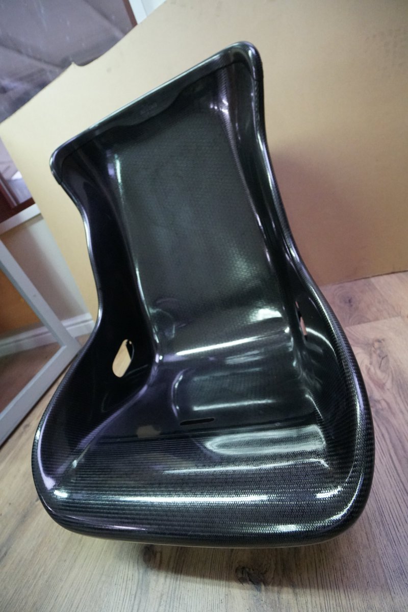 retropowercars's tweet image. We've just had this stunning carbon fibre bucket seat for the Cortina project delivered, fresh from the carbon gurus as @Reverie. #retropower #retropowercars