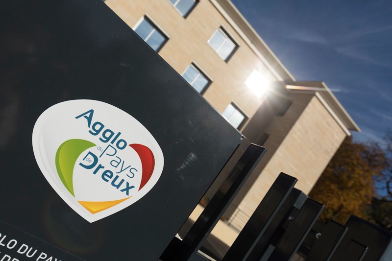latelieraspect's tweet photo. #Coronavirus #COVID19 L’Agglo du Pays de Dreux s’adapte aux nouvelles mesures gouvernementales. Restez informé(e)s en suivant ce lien 👉 https://t.co/zZKcif6rUs https://t.co/37bmDqr0NG