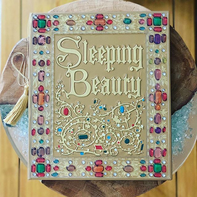 ItsDisDahling's tweet photo. I’m so happy to FINALLY own replica book covers for Sleeping Beauty, Cinderella and Snow White 💕✨🏰💕✨🏰 I’ve wanted these for so long! Check out the other 2 on my page ✨ and some more details of the inside 💗 #sleepingbeauty #cinderella #snowwhite #… https://t.co/Oaoc69cR96 https://t.co/ukA9xGLpEI