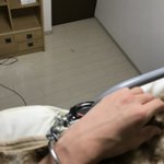 二段ベッドから落ちないように手錠をした結果？いきなり脱出ゲーム始まった!