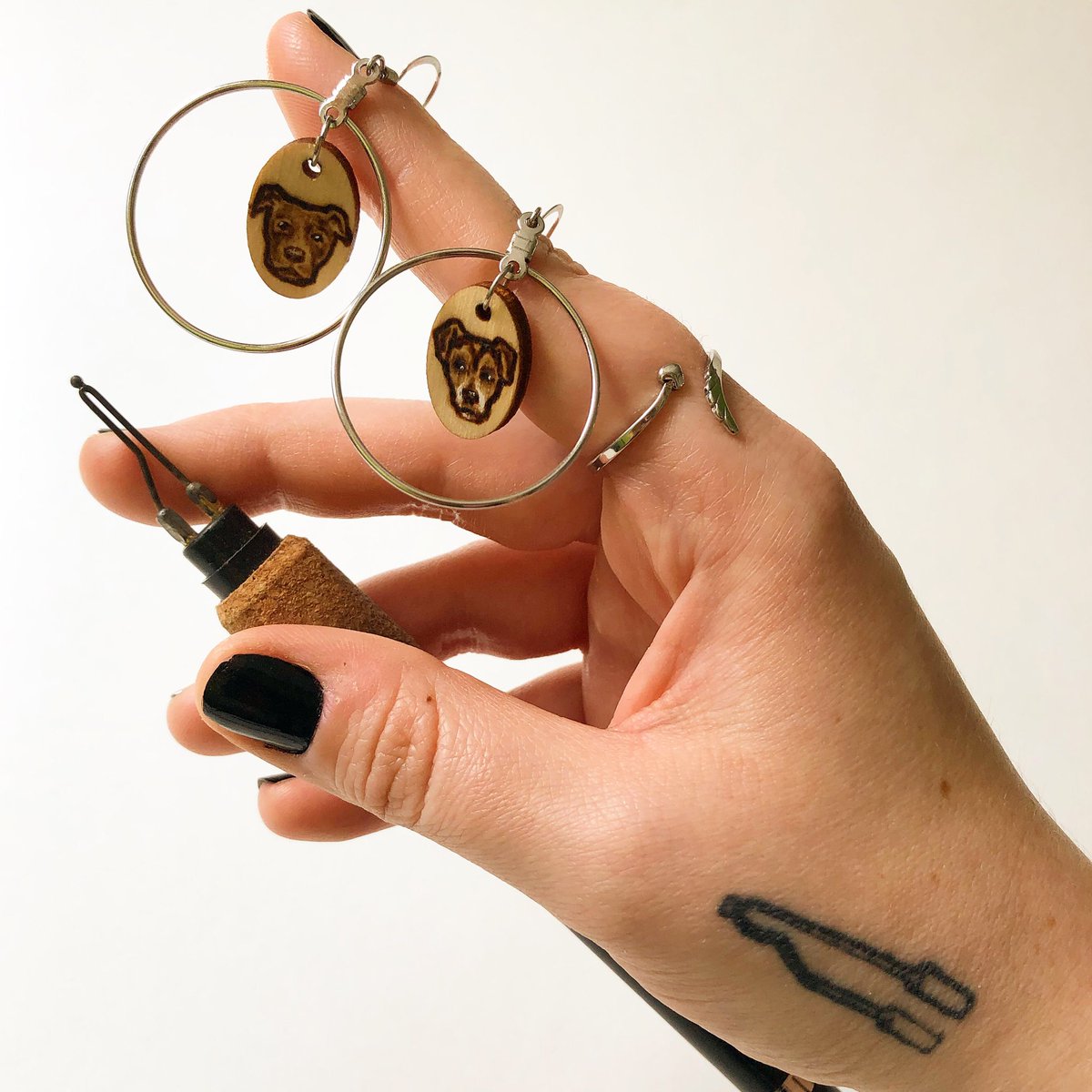 markit_with_a_b's tweet photo. #BurntMarch Prompt: #SMALL (PUPPIES!) 🐶🐶 Yep, I burned itty bitty portraits of both my #pups on these little, #dangleearrings for myself. Now Daisy (left) and Lulu (right) can come along with me anywhere I go!
.
Wood measures at: 3/4” x 1/2”
.
#pyrography #portrait #dogportrait https://t.co/LT9NBR2Ru0