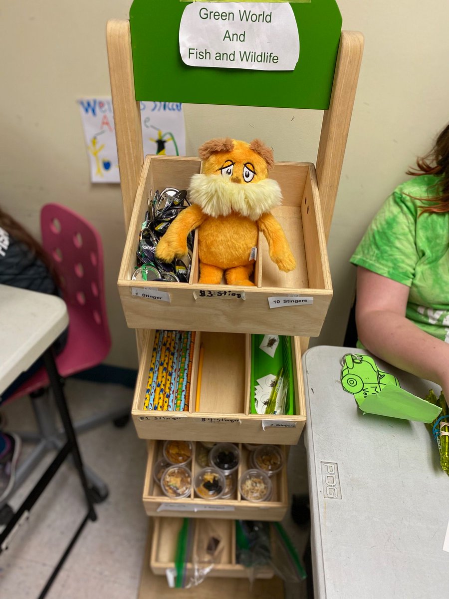 Whether it’s making crafts, counting money, being elbows deep in the beads or finding a furry friend we are constantly learning how to navigate through the real world! <a href="/ahmicrosociety/">Aspen Heights MicroSociety</a> #RDPSD #RedDeer