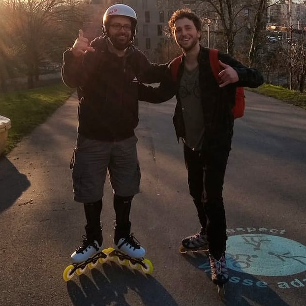 natanfreeskate's tweet photo. So stoked to share my passion for Downhill to new People 🇨🇭😍 #rollerblading #inlineskating #inlineskate #patines #patinar #Patinaje #skateist #patinajeenlinea #inlinedownhill  #iloverolki #patende #parallelslide #freeskating #rollers #twisteredge 
#rollx_wheels #twincambearings https://t.co/kZ6bHWwidb