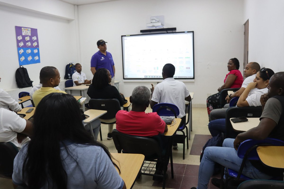 AlcaldiaQuibdo's tweet photo. La Secretaria de Deporte Municipal de Quibdó, se reunio con el Coordinador del Programa #cender, Leonardo Hincapié, en donde se realizó el cierre del programa y su continuidad en el municipio de Quibdo, en las disciplinas de judo, levantamiento de pesas, atletismo y boxeo. https://t.co/aZXsM4iuEh