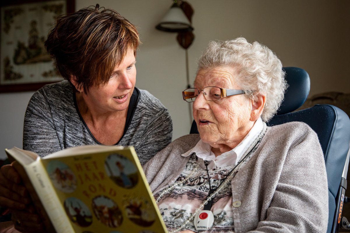 Sensire scherpt de maatregelen aan rondom corona in het belang van onze bewoners, klanten en medewerkers. Zo is bezoek zeer beperkt mogelijk, sluit onze dagvoorziening vanaf maandag en zetten we in op andere vormen van zorg voor onze klanten thuis bit.ly/3cYhyHF