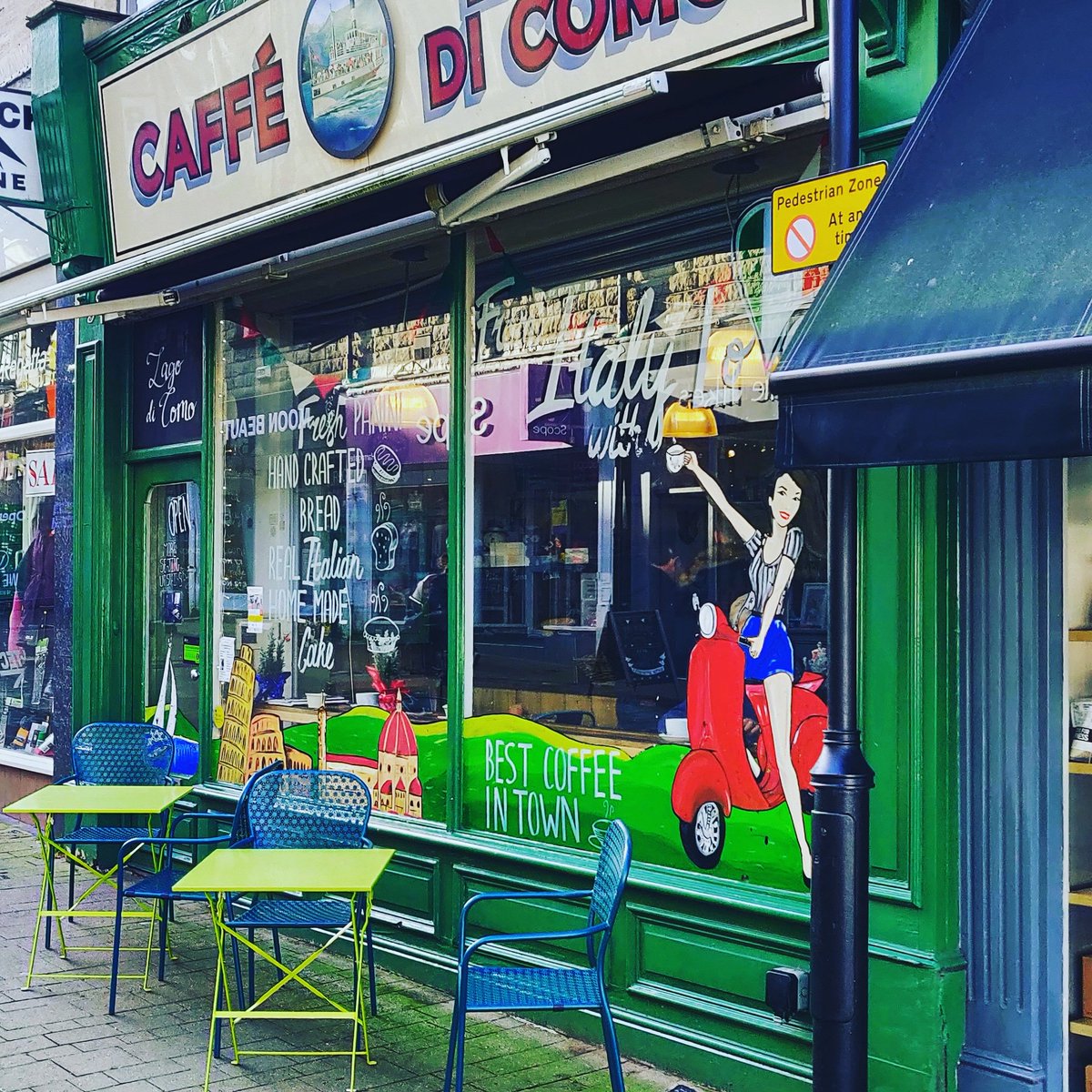 oneofharrogate's tweet photo. Hello! Made a 🚚 to @caffelagodicomo. A #lovely #Italian #Café, fab team + fantastic #tasty #homemade #food!

Get #5aday with #oneofharrogate's #5adayin1 #Fruit &amp; #Veg #LiquidHealthDrink #LHD!👍

#health #Vegan #vegetarian  #shoplocal #rustic #glutenfree #dairyfree #freefrom https://t.co/Dr6355qSsI