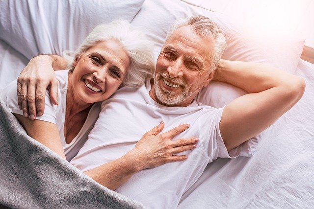 We Need Older-Age Romance Novels | Any Shiny Thing - Life after 50 
 anyshinything.com/midlife/i-love… #romance #midlifestyle @LynneSpreen