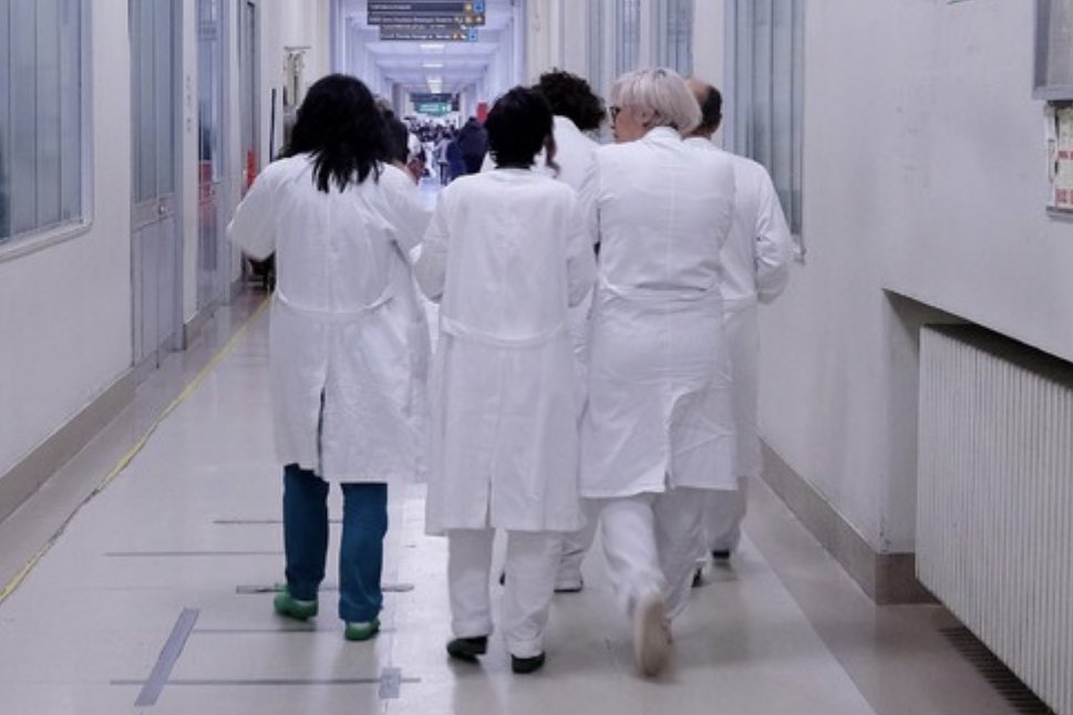 A tutti i medici, gli infermieri, gli operatori sanitari in genere, che si stanno prodigando con il proprio lavoro e straordinaria passione per affrontare l'emergenza, voglio dire una sola parola, a nome di tutta la comunità regionale: GRAZIE 🙏🏻
Siete il nostro orgoglio ❤️