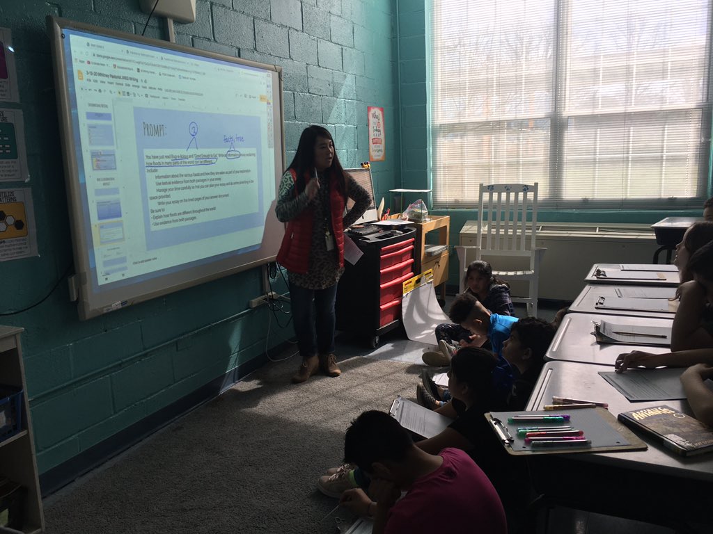 lairotsap85's tweet photo. Absolutely loved getting to team teach with @D_Cook56 today!  @JWES_Wildcats 4th grade students were excited about writing! https://t.co/R3nT6jqa1b