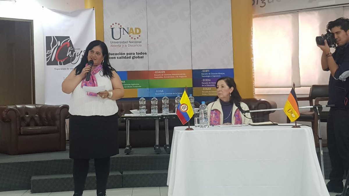 kntriana's tweet photo. La docente Cristina Mateus de la @Industrial_UNAD @ECBTI_ZCBC presidente de la #Fundación #Chrysos lidera el Conversatorio "Ponle punto final a la violencia", en el marco del día de la mujer, con la participación de la Dr Patricia Galeana, Embajadora  de México en Colombia https://t.co/RgU2VX62RM