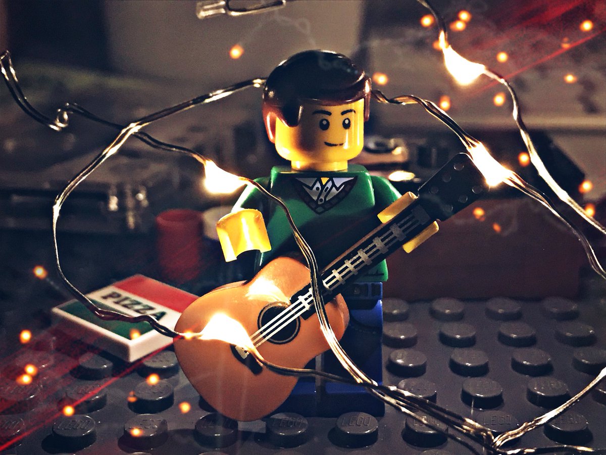rutherfordiumer's tweet photo. Making some music...@LEGO_Group https://t.co/PuQ0BsGrYD