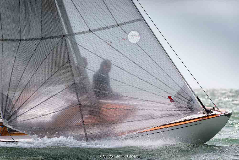 World class racing sponsored by world class sailmakers. British Classic Week is delighted to announce <a href="/OneSailsGBRsth/">OneSails GBR (South)</a> &amp; @OneSailsGBReast will together be one of the regatta sponsors again this year #sailing #regatta #BCW2020