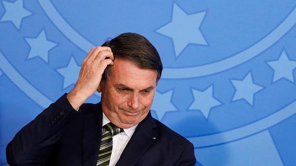 Le_Figaro's tweet photo. 🔴 Le président brésilien Bolsonaro positif au coronavirus, selon Fox News https://t.co/f4mpNpuB4p https://t.co/mb5ZuxXPTE