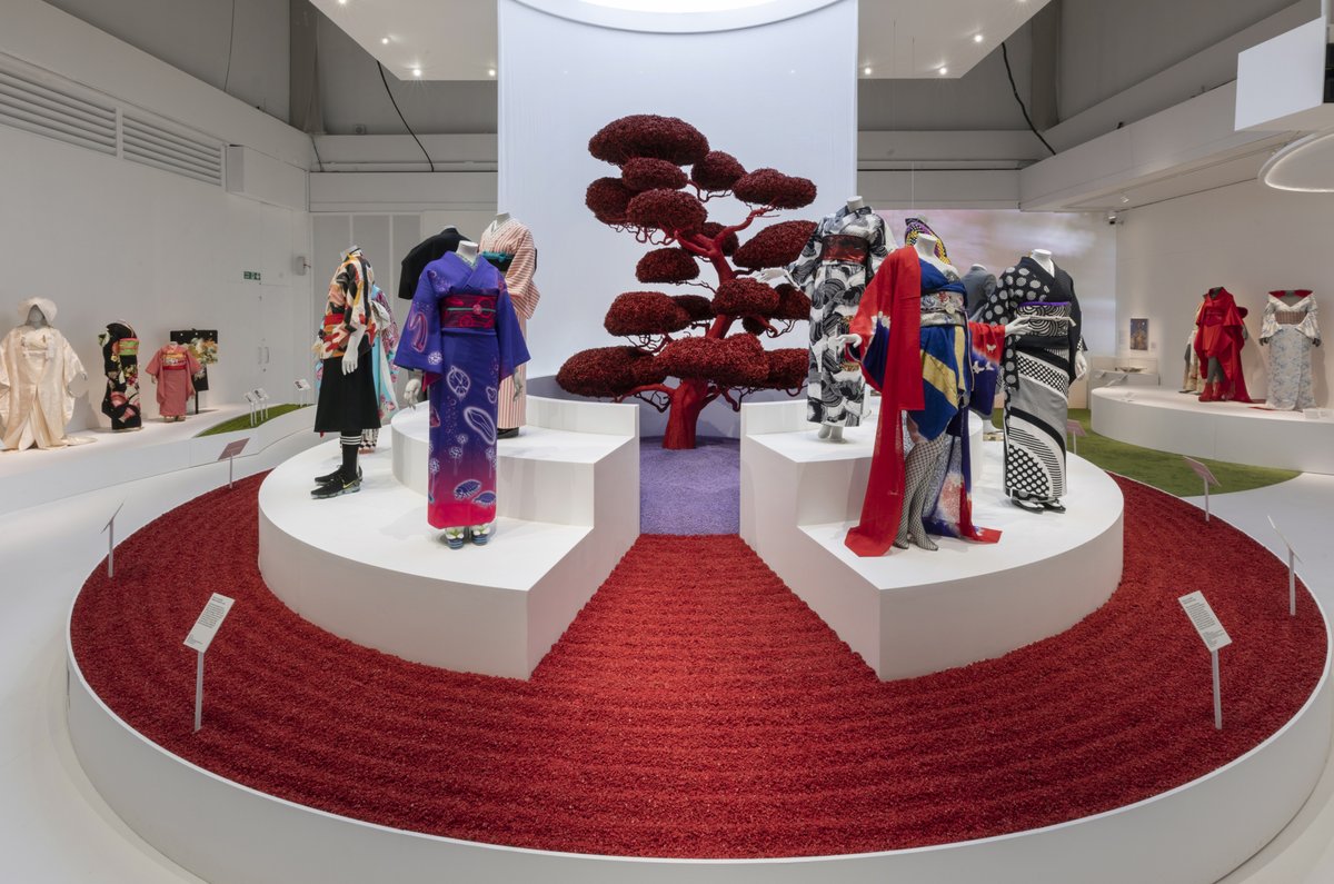Proportion's tweet image. Our #mannequins are clustered around giant bonsai-style trees at @V_and_A&apos;s #Kimono exhibition, &apos;promenading&apos; in designs by international designers @McQueen and Duro Olowu, mixed with #Japanese pieces.