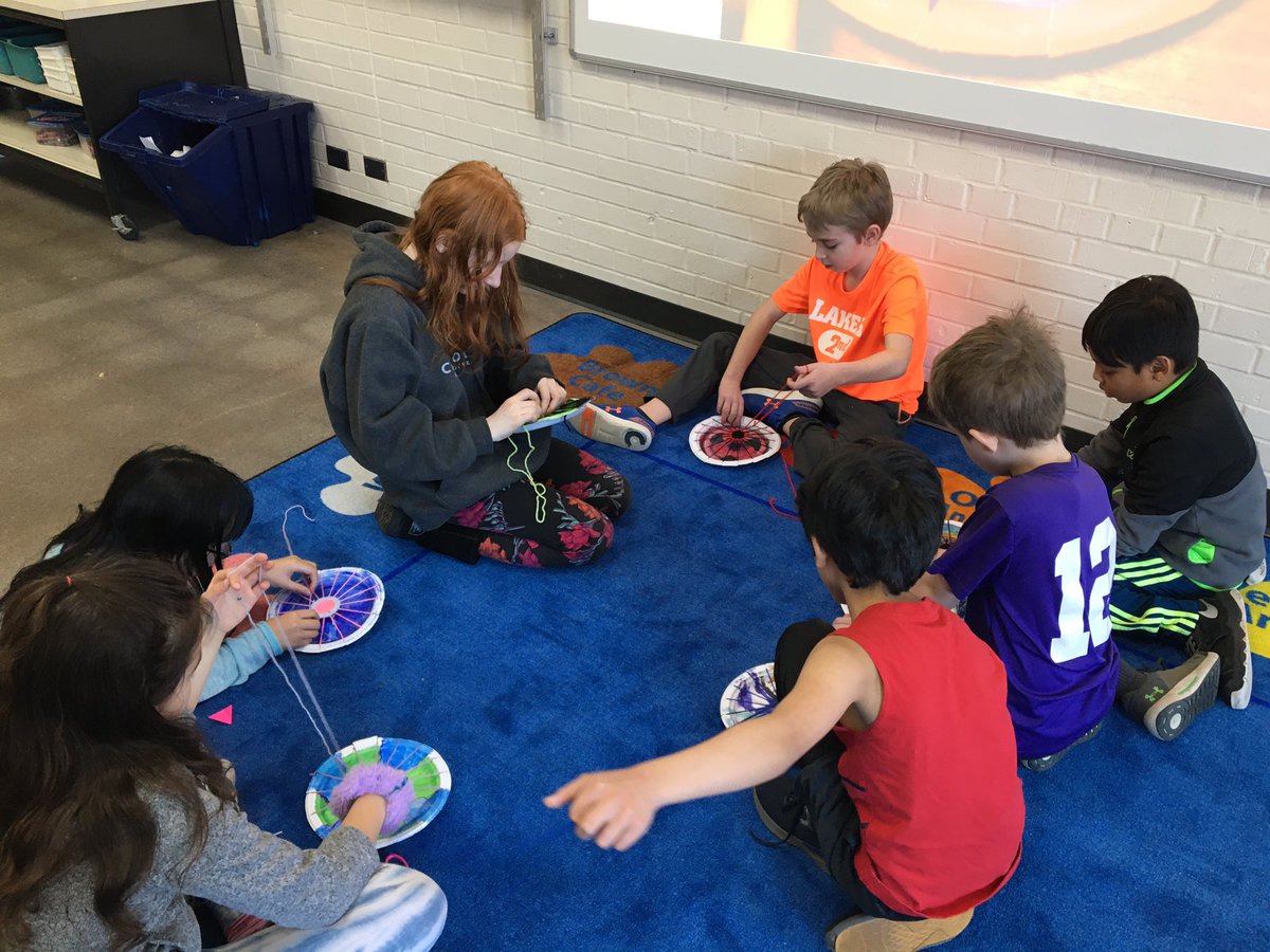 3rd Grade Art: Circle Weaving! <a href="/WestWoodPLS/">WestWood Elementary</a> #RelationshipsMatter