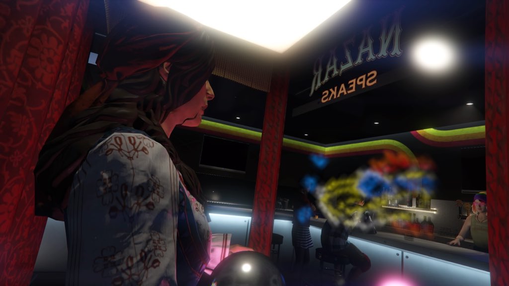 BBSnakeCorn's tweet photo. Nazar : ( pays with crystal ball ) The usual drink please
Wendy : Here you go N 
Nazar : thx

@RockstarGames @SnapArtCrew @Snaplord_TMT @SplitSidesCMDY #GTAV #GTAOnline #Snapmatic #VGPUnite #VirtualPhotography #PSBlog #PS4share https://t.co/WuQySDkA5x
