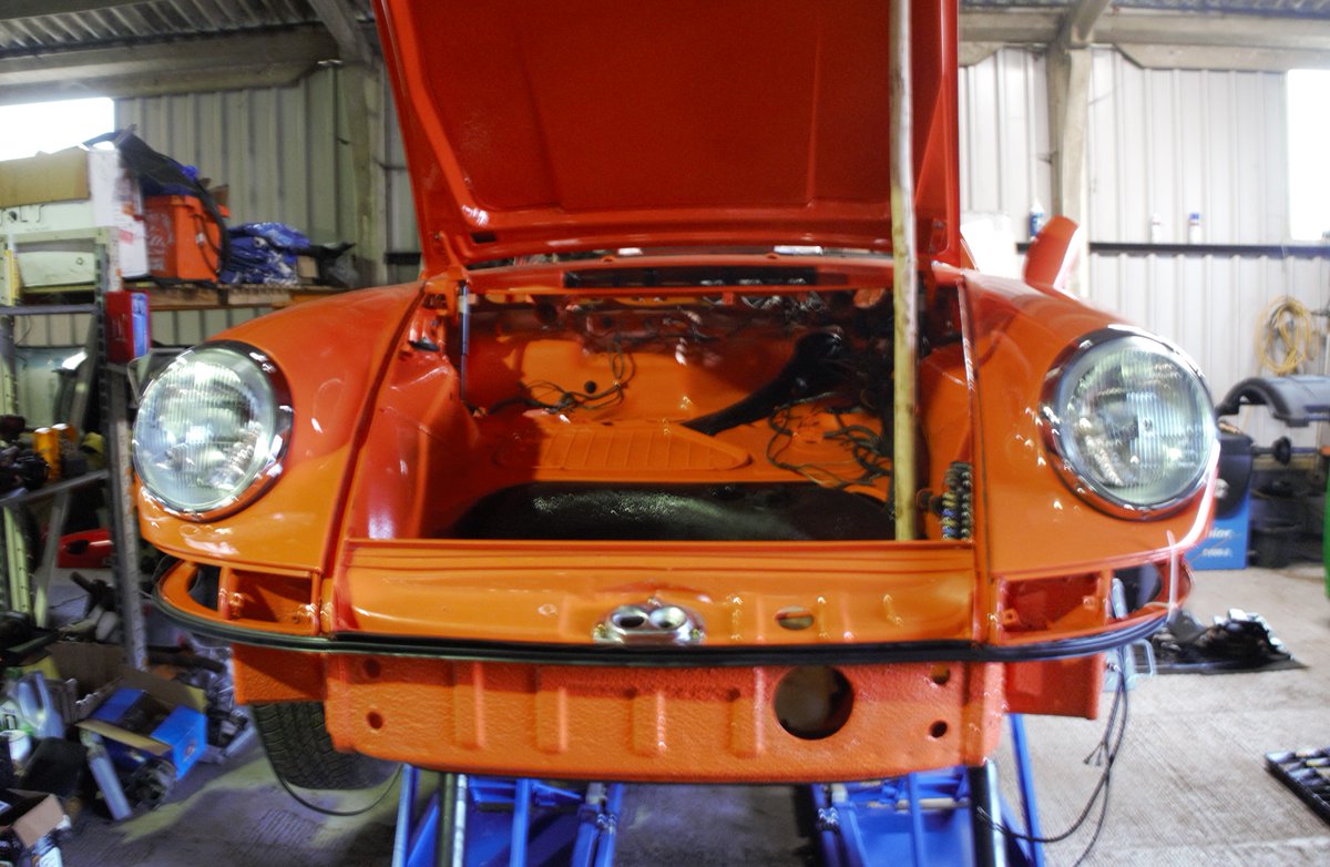 pie_performance's tweet photo. Restoration update...Here are a few pictures of the current progress of the 1972 Porsche 911.
The orange is looking great
Keep an eye out for further pictures as the restoration continues.
#pieperformance #porscherestoration #PPT #porschelife #911T #porsche911 https://t.co/NgHw29I6vk