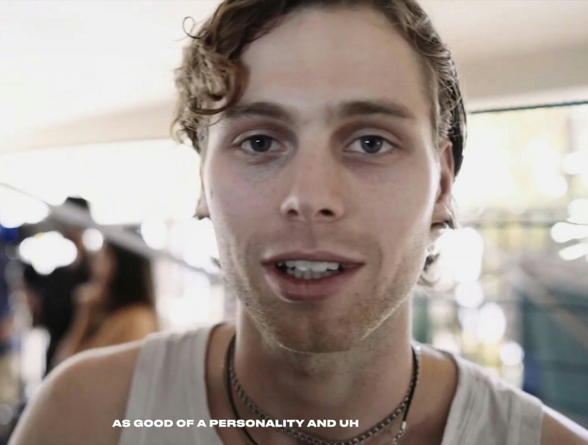 ًagosti ☆ tweet media