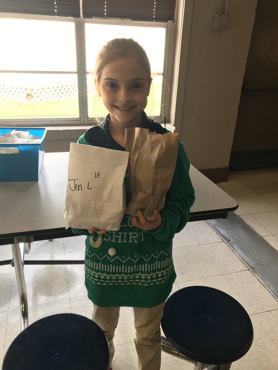 SpringfieldES1's tweet image. Ava reached 25,000 facts solved in Reflex Math. Mrs. Jennifer Levert bought her lunch from Childer’s! ✖️💙✏️ #reflexmath #bestschoolinamerica