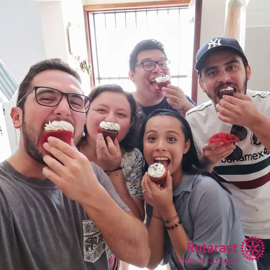 rotarycozumel's tweet photo. Hoy se celebran 52 años de una de la organización juvenil de servicio a la comunidad más importante del mundo. ROTARACT ( ROTary in ACTion).
Muchas felicidades a los clubes y socios en el mundo y al @ClubRotaractCzm con casi 20 años de servicio.
#Rotary #ConectaElMundo #Cozumel https://t.co/1FfLepURa8