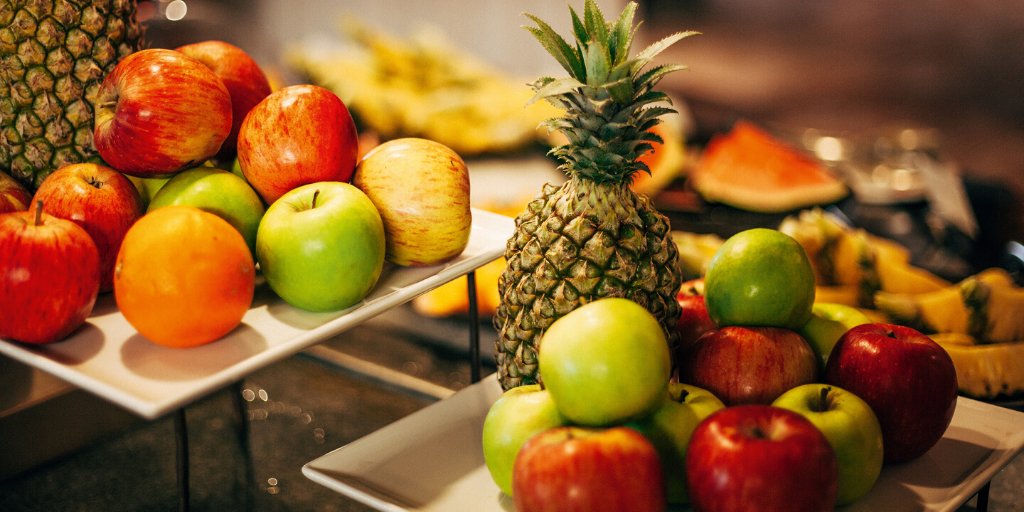BeachcomberES's tweet photo. En todos los restaurantes Beachcomber utiliza alimentos naturales, recitas tropicales y únicas para ofrecer a nuestros huéspedes la gastronomía más exquisita. 🍍🍏🍎 https://t.co/O4aBbLznMX https://t.co/qol0hD4Hq4