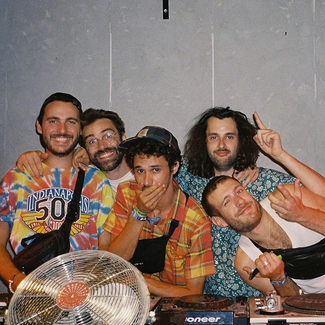 Bon et bien voilà, fallait que ça arrive, à force de se foutre de sa gueule Raël nous a mis un gros retour de karma ambiance alors on se marre bim fin del mundo alors on rigole moins hein.

Du coup on est passé d'une soupe de Pangolin à l'annulation de t… ift.tt/2U8kt7M