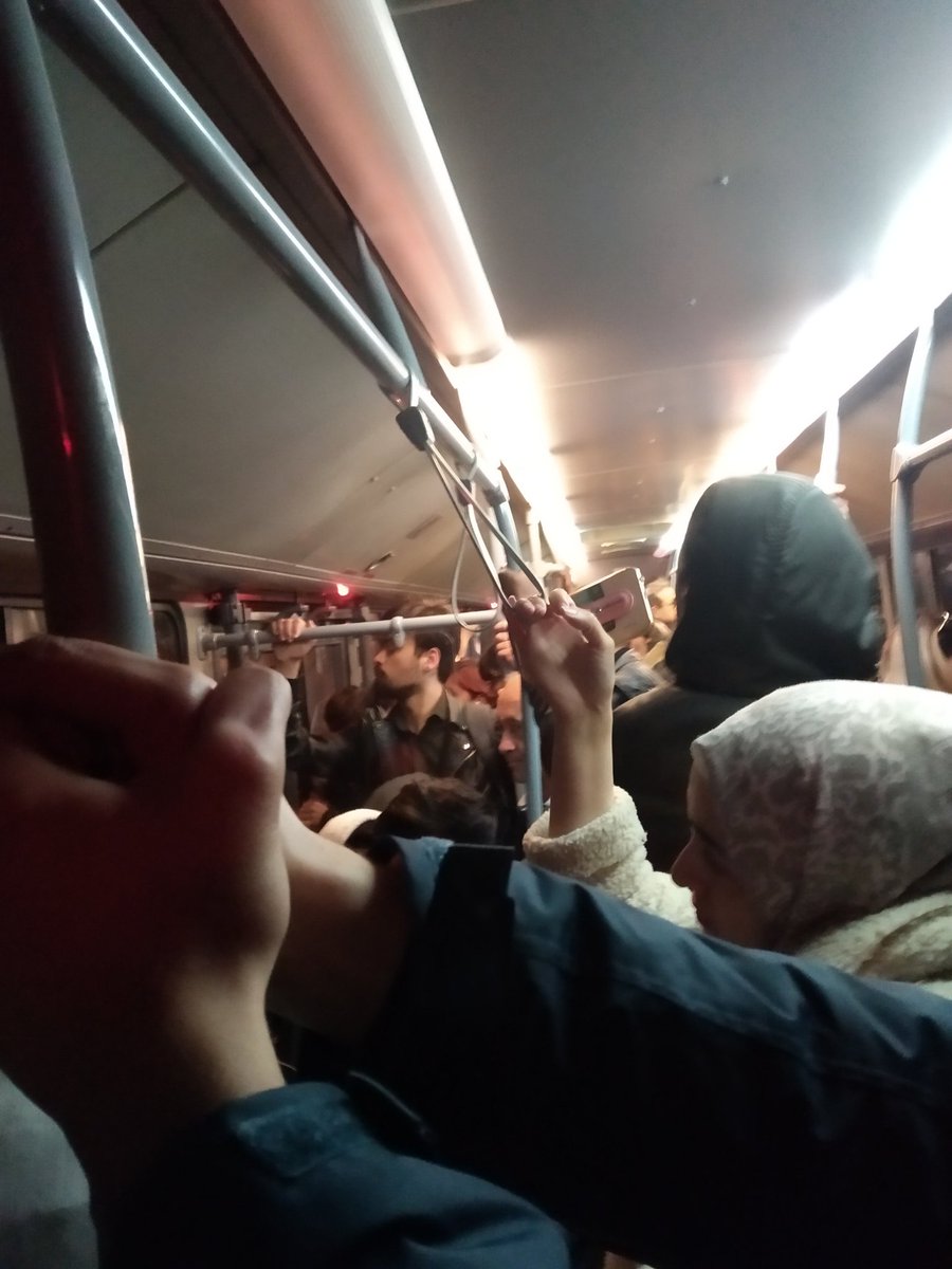 Bu otobüs saat 19.30-20.00   üniversite-gorukle hattı <a href="/NiluferBel/">Nilüfer Belediyesi</a>  <a href="/bursabuyuksehir/">Bursa Büyükşehir Belediyesi</a> otobüs mü yok şoför mü yok böyle bi zamanda ek sefer yapılmıyor ?