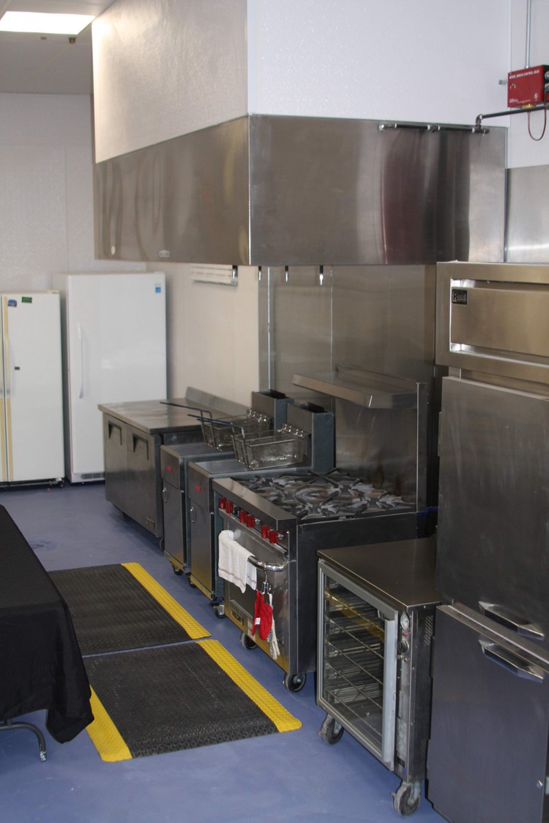 The_Bentils's tweet photo. Our commercial kitchen is the perfect place for to prep and cook for your business! 

#atthebentils #commercialkitchen #westendstl  #rentourkitchen #eventplanners #blackowned #blackownedkitchen #blackownedcommericalkitchen #rentkitchen #stlblackowned #stlblackownedeventspace https://t.co/o0k9T0SSp3