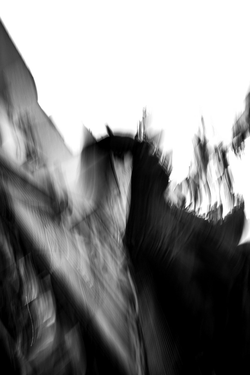 siqlucianophoto's tweet photo. Sem Título | Rio de Janeiro, 2020
#doubleeyeedge #abstractphoto #friendsinperson #masterofdarkness #justelimage #photoabstract #modernphotography #blurwillsavetheworld #minimalist #binded #editgrammer #lucianosiqueira https://t.co/ZkxXBKHWdp