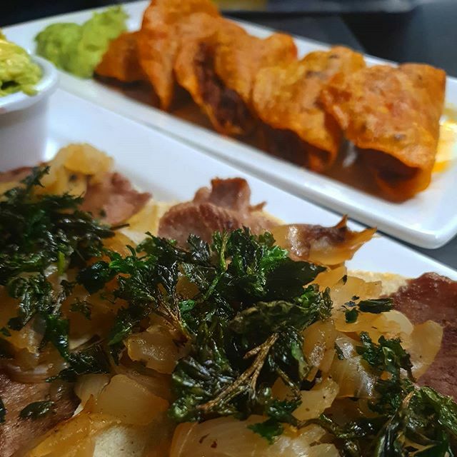 LaDivina507's tweet photo. ¿Cuales son tus favoritos? Tacos Cantina o los de Lamina de Rib Eye. ¿Ya los probaste? https://t.co/u6k0vurjXA https://t.co/b1AXAhuyCo