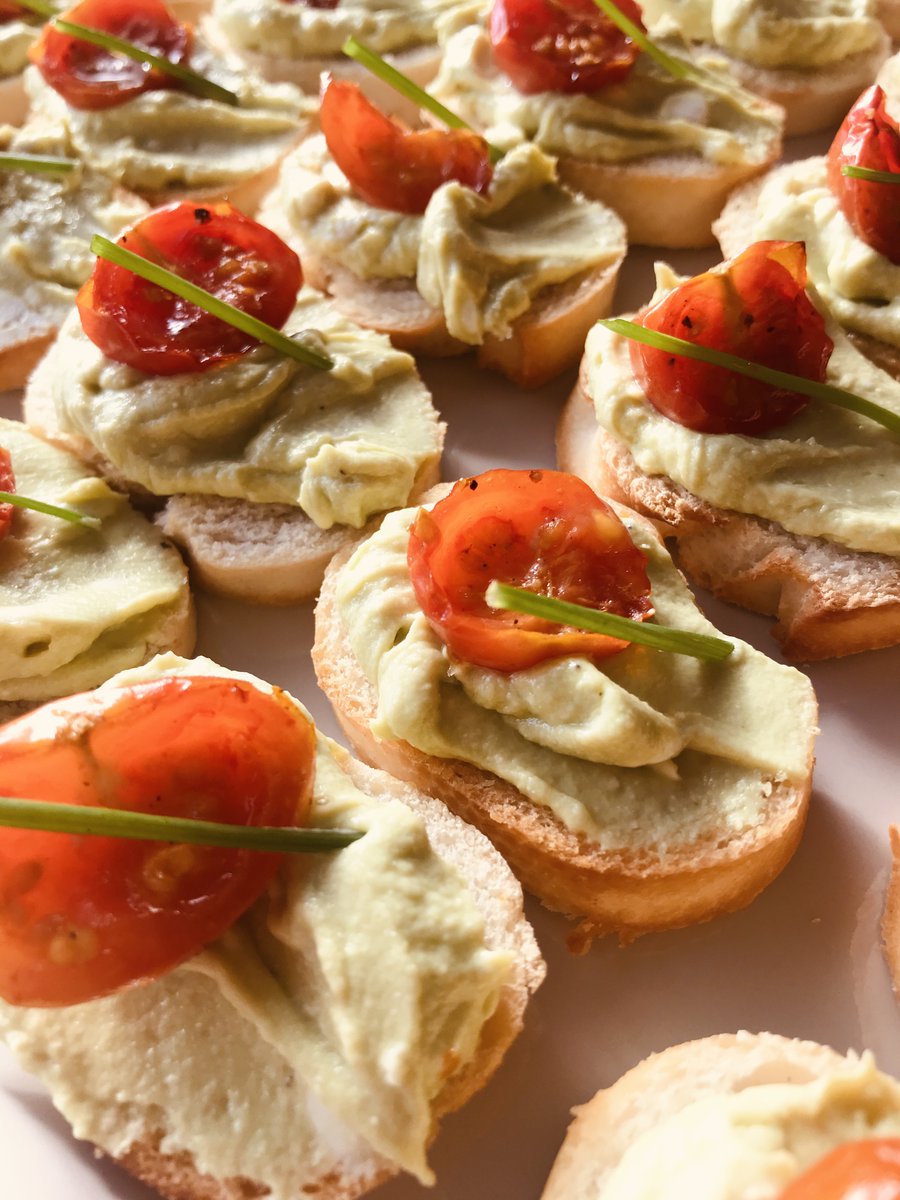 TheDeliExpress1's tweet photo. Crostini’s ready to go #Avocado&amp;GoatsCheese #MiniPrawnCocktails #AsparagusSpears #YorkyPuds #GoatsCheeseTarts #HuddersfieldHour #TheDeliExpress #LetsGetCreative https://t.co/lUPWMRfpDo
