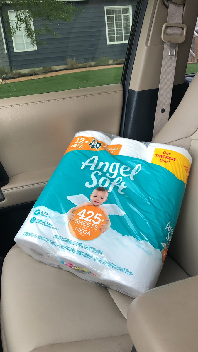 DadsFriend91's tweet photo. You know I keep that thang on me https://t.co/mdExXpMnE7