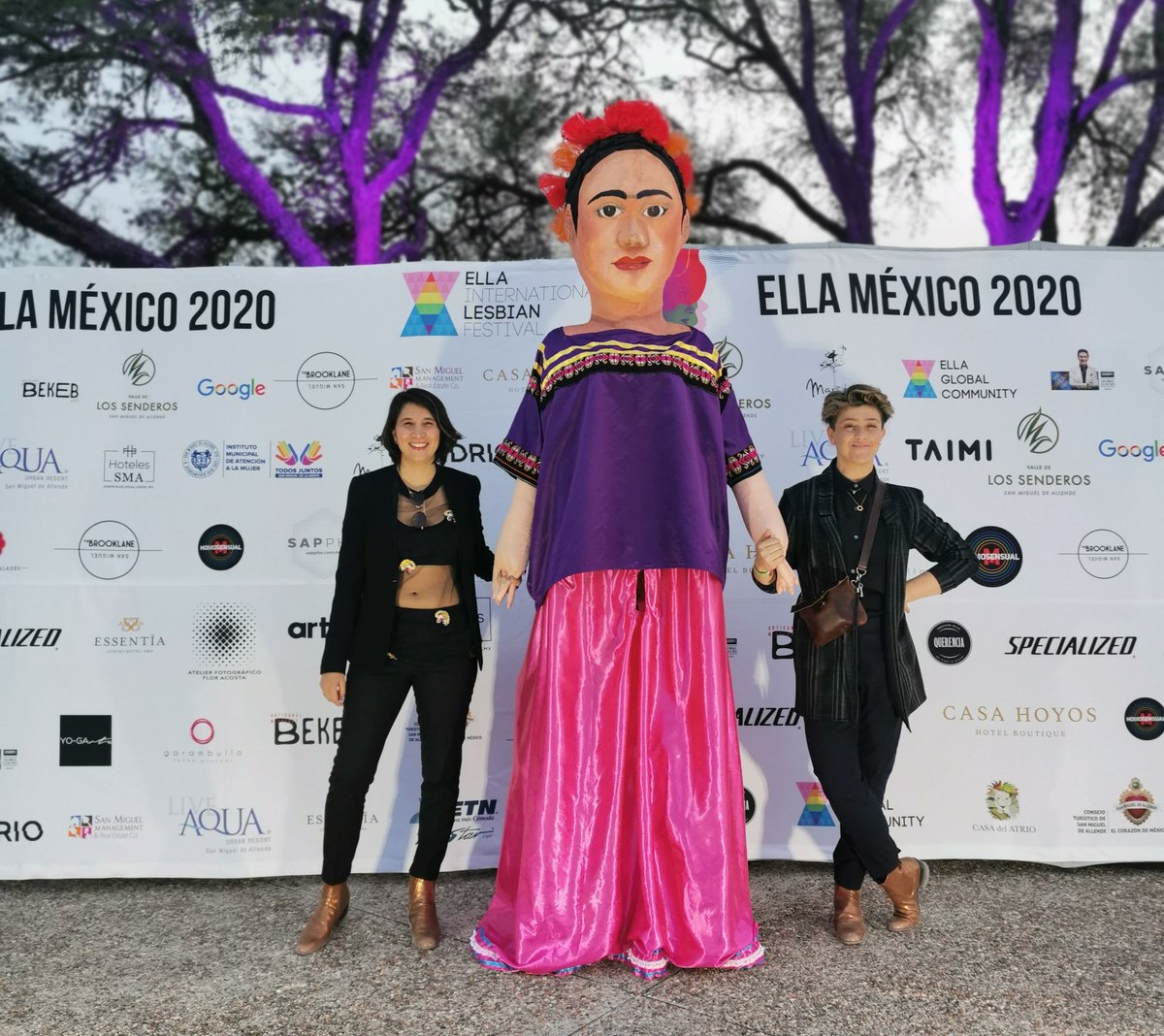 LosAmorososMx's tweet photo. #AmorososNews
@Valerozavera en el #EllaFestival
#ellamexico2020 https://t.co/WtmfvmYk8x