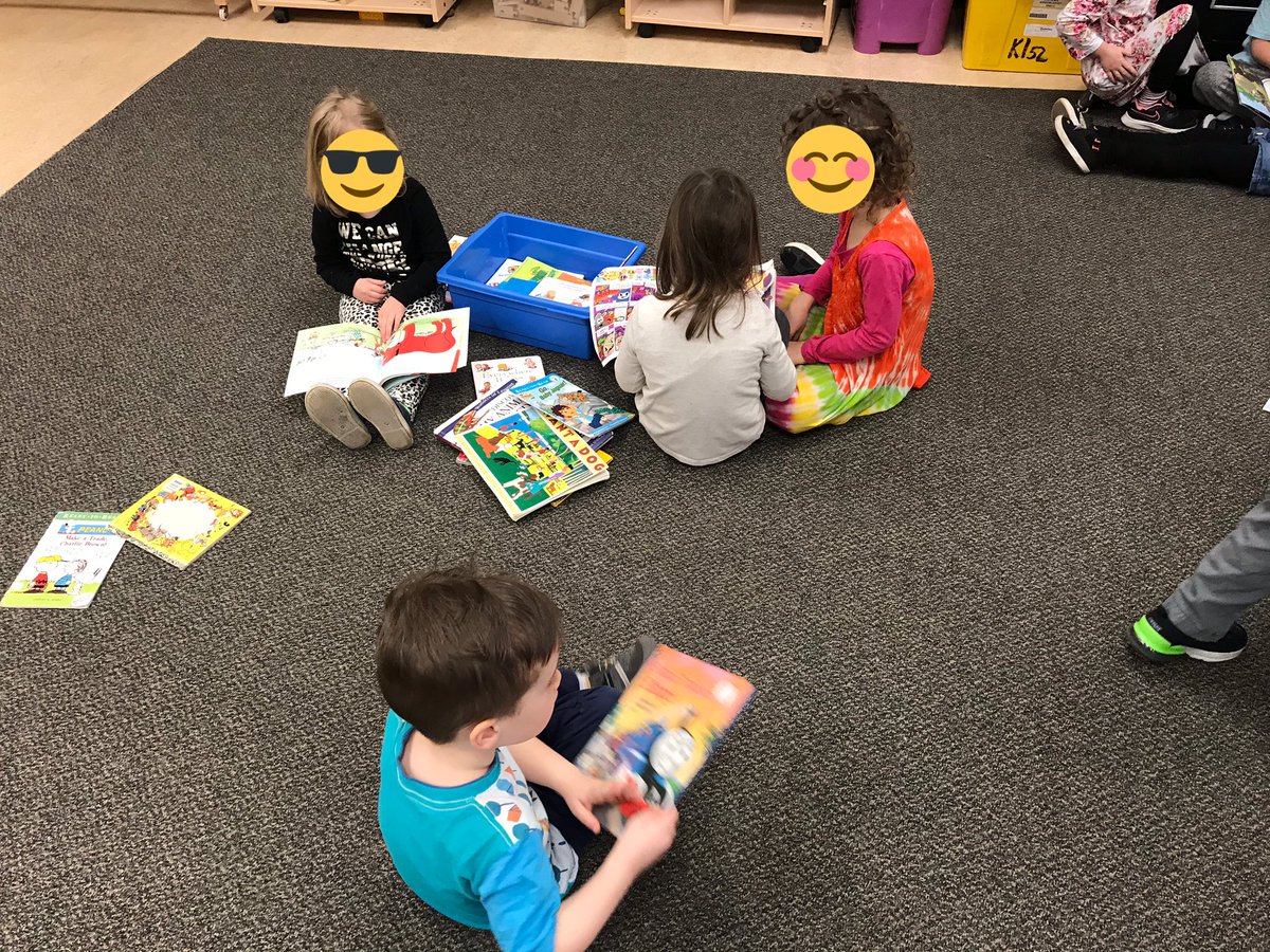 MissVogel_'s tweet photo. Quiet reading time! 📚 This group of students look forward to picking out their book each day. Clifford and Thomas the tank engine were very popular today! #EarlyYears @EY_uwindsor @gecdsb https://t.co/rKR4U9sGQ8
