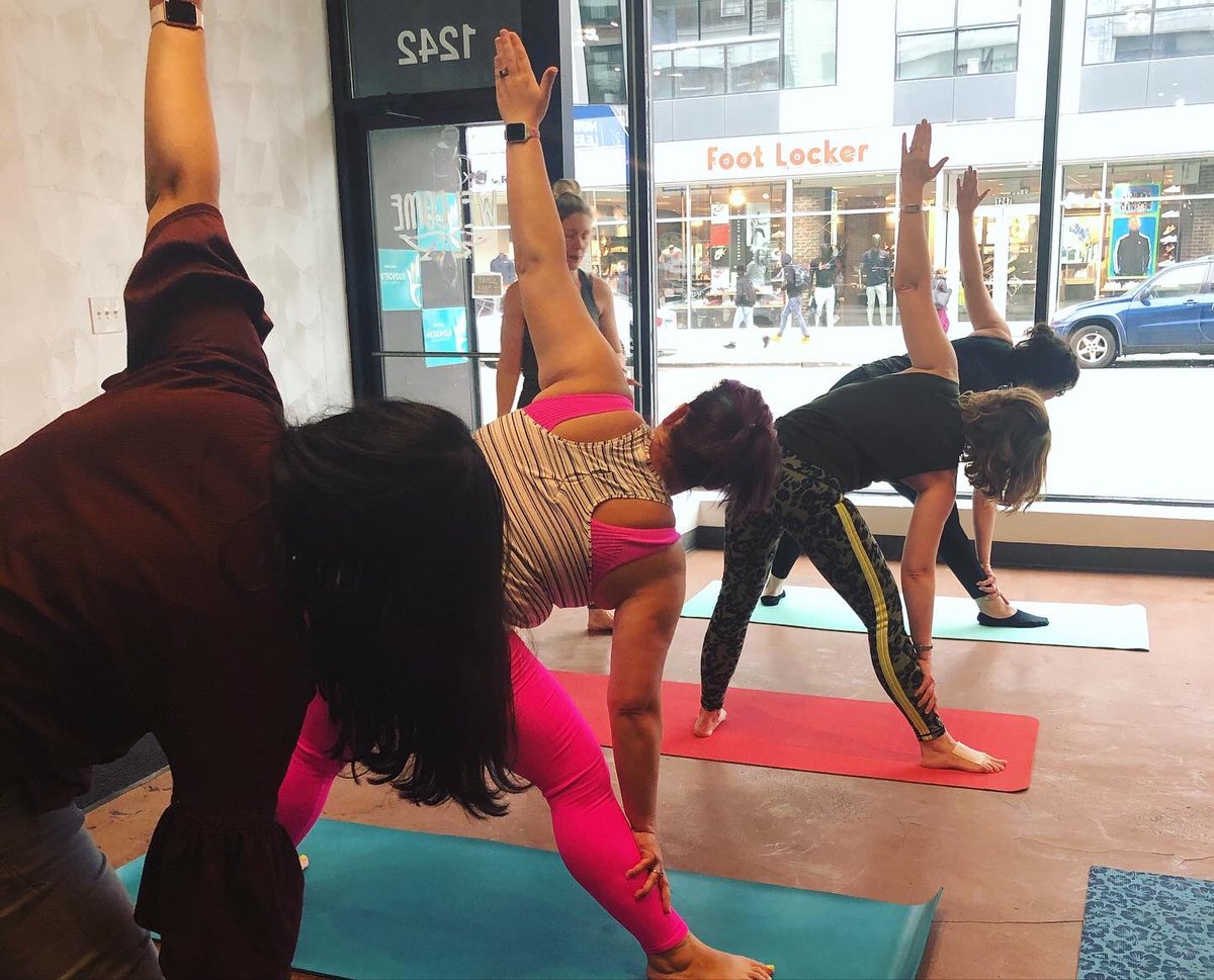 mommydibs's tweet image. At our mini #selfcare get together yesterday, these mommy dentists shared stories, ideas, tips &amp;amp; even had their own little yoga session! Self care is always important! Mom-aste!🧘🏻‍♀️#mdib #community #namaste