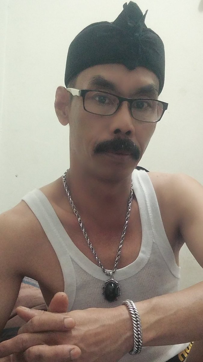 KokoSusanto20's tweet photo. Pingin. https://t.co/vpYx5yrhqN