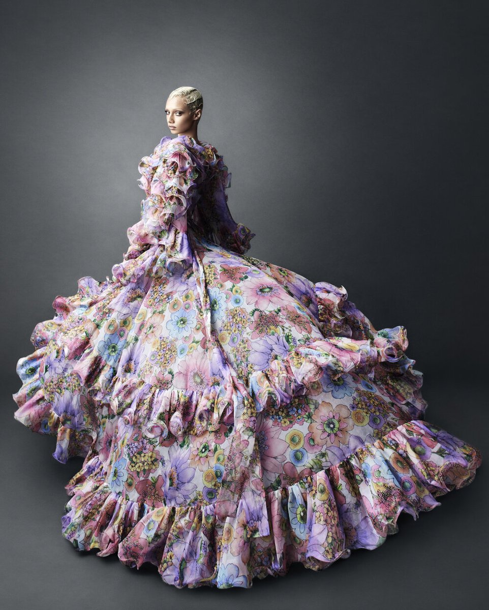 Jazzelle Zanaughtti wearing RUNWAY SPRING 2020 MARC JACOBS for ELLE Magazine 🌺 Photographed by Desiree Mattsson, styled by Nazanin Shahnavaz #MJSS20