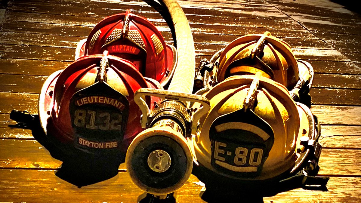 StaytonFire's tweet photo. Join the ranks and become a Stayton volunteer firefighter.
https://t.co/8OOzInuC4L
 #volunteers #firefighting #jointheranks #staytonfire https://t.co/4fapTxeM3D
