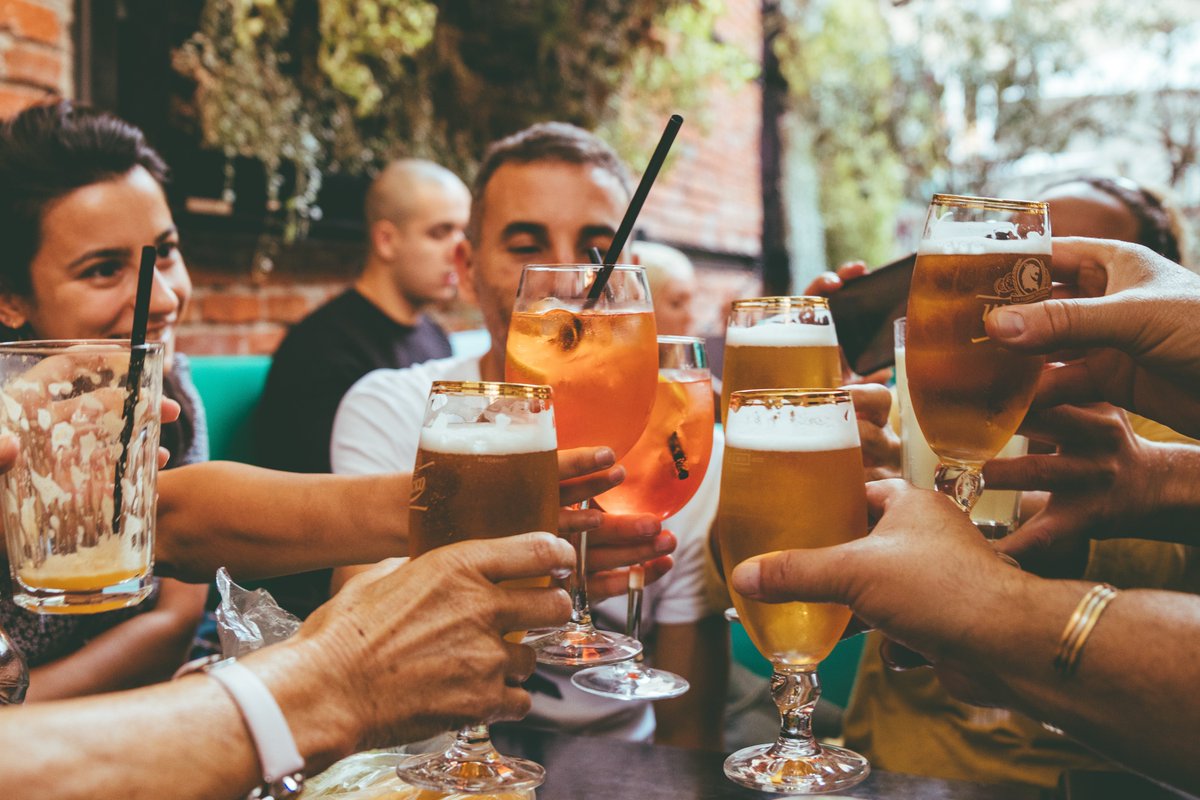 vvanguarde20's tweet photo. Cheers to the weekend! 🍻 
Looking for Saturday brunch plans? 
Choose your favourite tipple and get unlimited refiles for £19.95*⠀
11am - 3pm every Sat⠀
Pre booking is required so pop us an email info@e20events.co.uk to book your spot!⠀
*food is charged separately⠀
#London https://t.co/J4dKlQ9cQq
