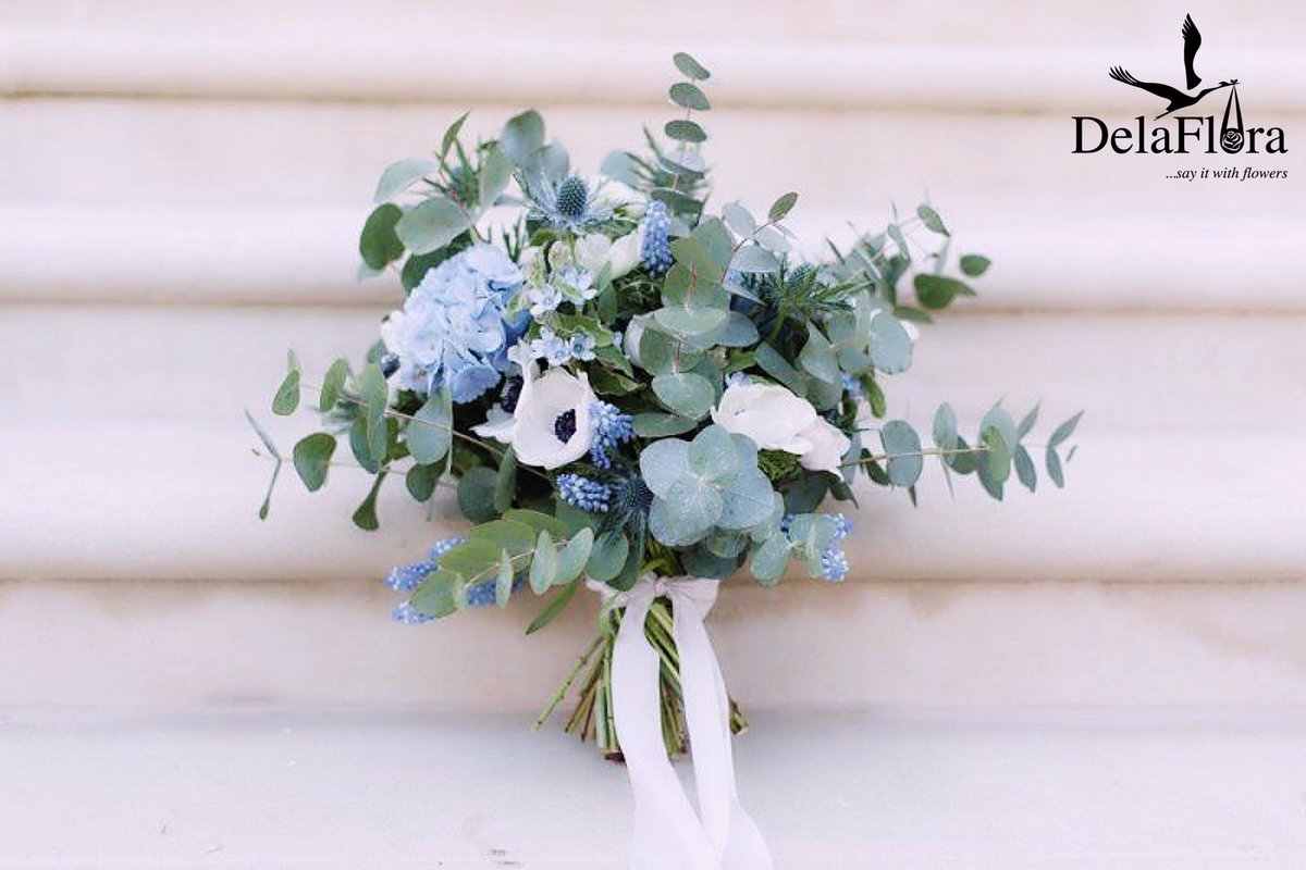Delaflora1's tweet photo. Who loves a bouquet💐of cold Spring Eucalyptus, Hydrangea, Thistle, Poppy and Bluebell flowers🥰
____________________________________________
Tag a floral lover/Spread the word
#spring #eucalyptus #flowers🌸 #tgif #delaflora #smile #hydrangea #thistle #poppy #bluebell #GhanaWeDey https://t.co/sMtRd5IJWZ