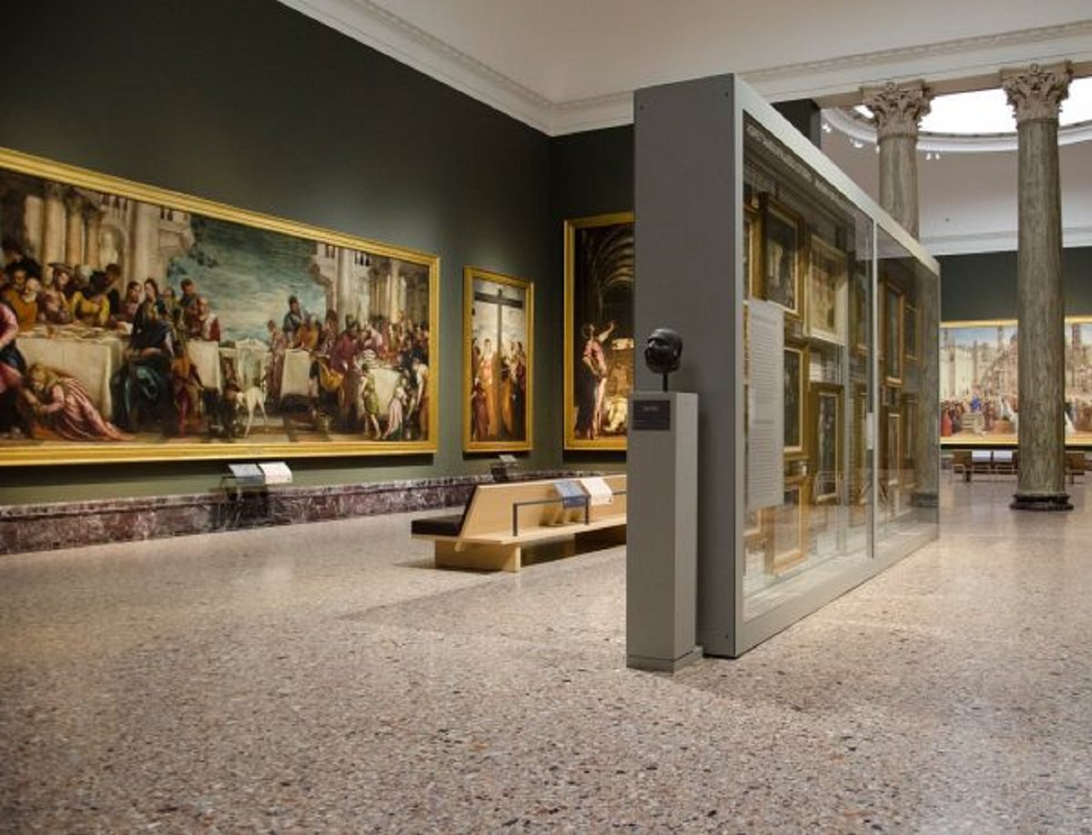 SevillaActual's tweet photo. Diez museos online para visitar desde casa https://t.co/2GJtxDn4sH https://t.co/VgEidlaigf