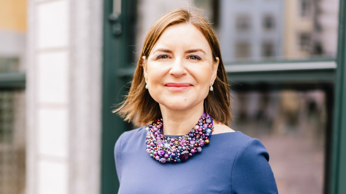 ciaraky's tweet photo. Most global #StPatricksDay events have been cancelled, but in @IrishTimesMag we're still tipping our caipíní to Ireland's unofficial ambassadors, the people flying the flag for Ireland around the world in culture, fashion, business, food, community support services and more... https://t.co/DTmLYgxr8L