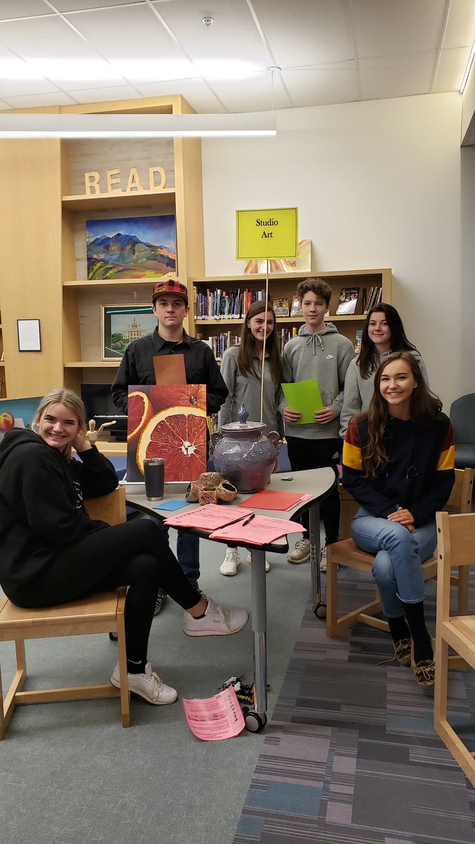 PHSCareerPlan's tweet photo. 2020 Pathways Fair: I love it when our students step forward to help other students find their path! https://t.co/NaiC86Tan2
