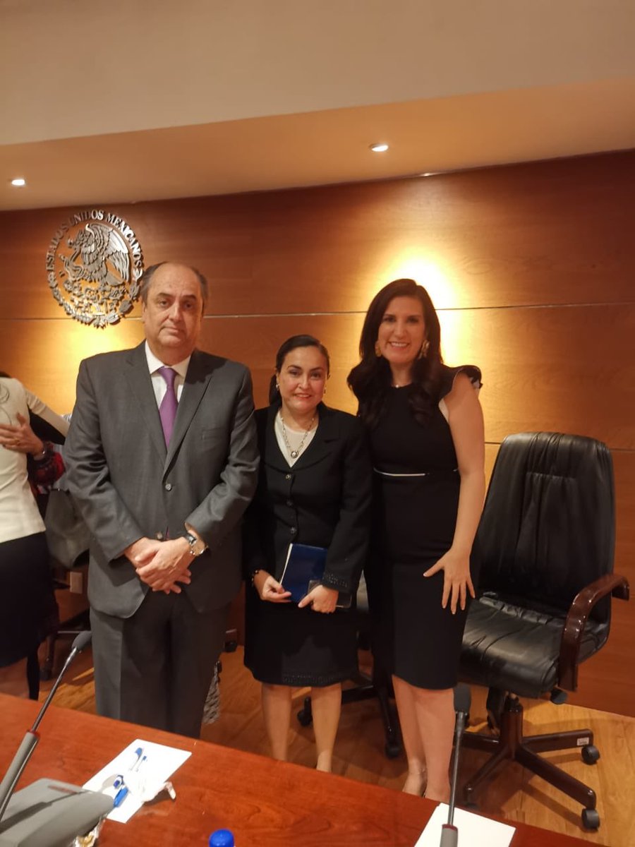 mdavilap's tweet photo. Agradezco a la Comisión de Igualdad de Género del TFJA Tribunal Federal de Justicia por conducto de su Presidenta @z_mosri recibir la distinción al Mérito Jurisdiccional de manos  de la Ministra @M_OlgaSCordero y la Senadora @kenialopezr https://t.co/w2UxKwUmbe