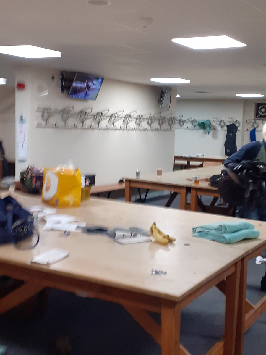 JoeSeward1's tweet photo. Bumped into @bpowell13 here after racing in Jockeys Changing Room
Good week for the Powell family @brendanp1995 with a festival win @brendanp1995 on #TheConditional, fending off #Kildisart In the Ultima Chase.
Long week @CheltenhamRaces
#HorseRacing https://t.co/ee87fazTI8