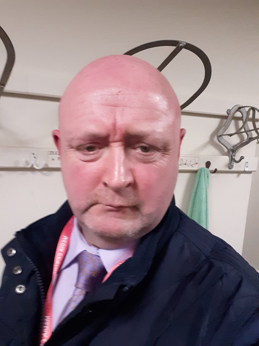 JoeSeward1's tweet photo. Bumped into @bpowell13 here after racing in Jockeys Changing Room
Good week for the Powell family @brendanp1995 with a festival win @brendanp1995 on #TheConditional, fending off #Kildisart In the Ultima Chase.
Long week @CheltenhamRaces
#HorseRacing https://t.co/ee87fazTI8