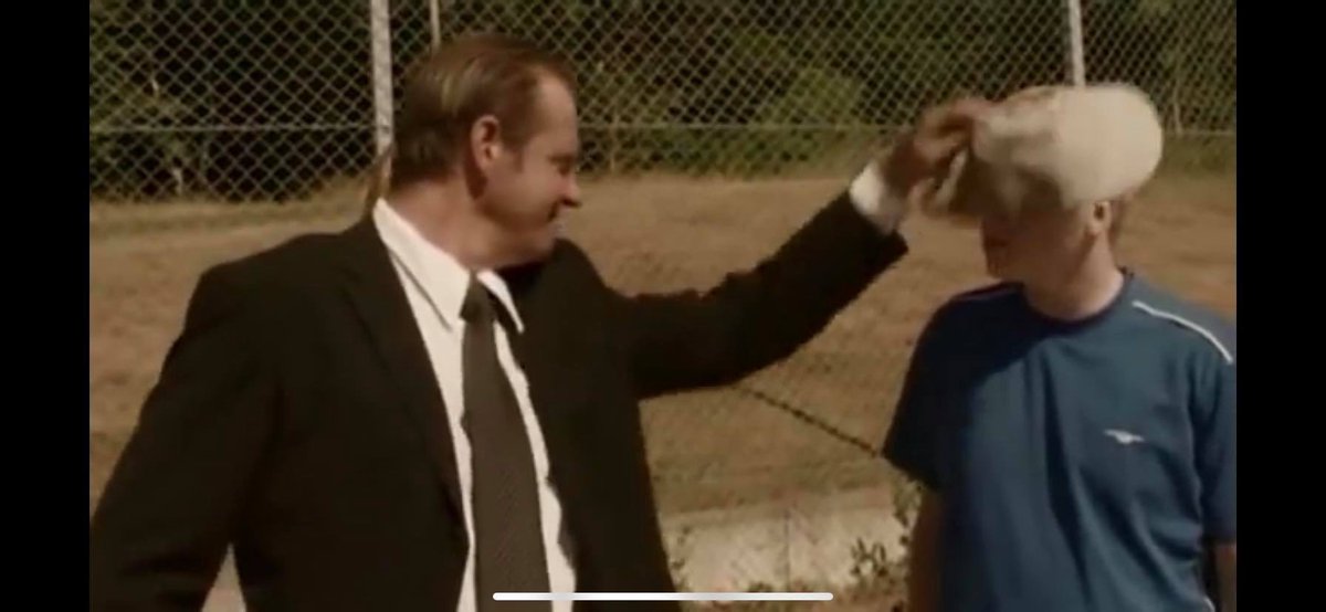 ”-Rogge in med dig
-Var ska jag spela?
-Var fan tror du? Var brukar Lukas spela? 
-Högerback.. 
-Ja och var spela Lukas idag?
-Högerback..
-Jaa och var tror du då att du ska spela? 
-Högerback..
-Bra Rogge, du tänker...IN MED DIG FÖR HELVETE!!!”